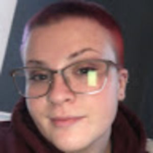 Meet your Posher, Chloe